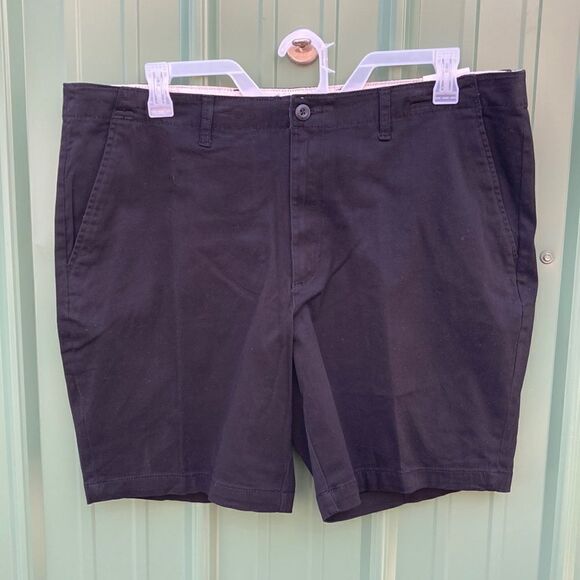 MEN'S Flat Front Above The Knee Comfy Shorts, 9” Inseam, 2-Pack Size 40 - Picture 2 of 12